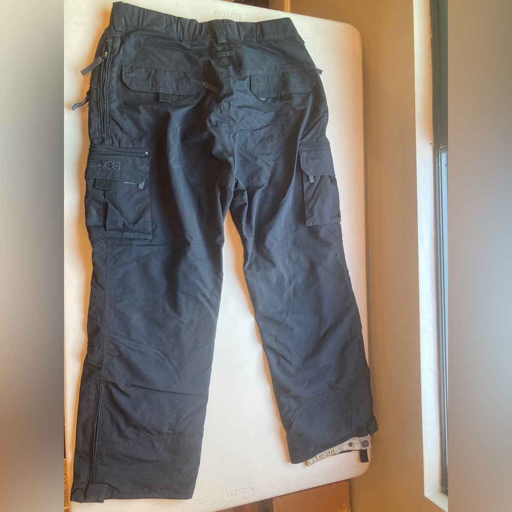 E408 Turbine Boardwear Men’s ski and snowboard pants - Size L